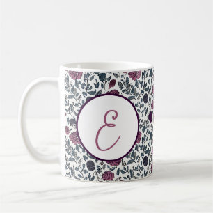 Caneca De Café Monograma de padrão floral em aquarela malva