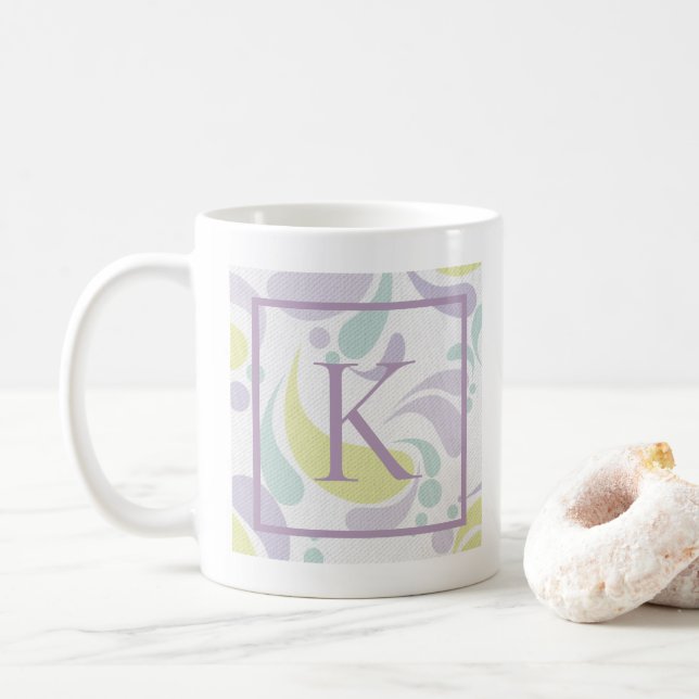 Caneca De Café Monograma de Padrão Lilac e Pastel Verde (Com Donut)