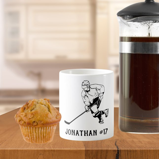 Caneca De Café Monograma do jogador de hóquei no gelo (Also available with goalie design. )