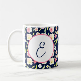 Caneca De Café Monograma floral em aquarela rosa e amarelo