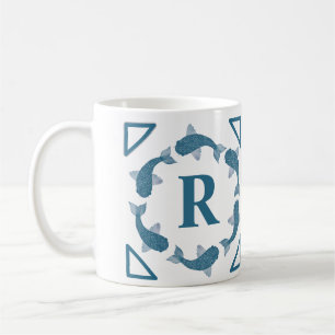 Caneca De Café Monograma inicial de peixe Koi azul