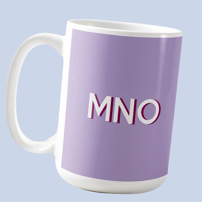 Caneca De Café Monograma Moderno Sombra Inicial Lilac (Modern drop shadow monogram initials personalized coffee mug in pastel lilac purple)