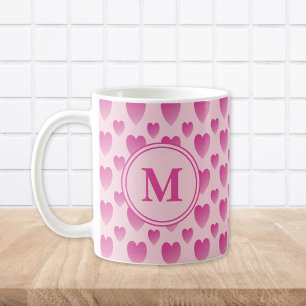 Caneca De Café Monograma Personalizado de Padrão de Corações Rosa