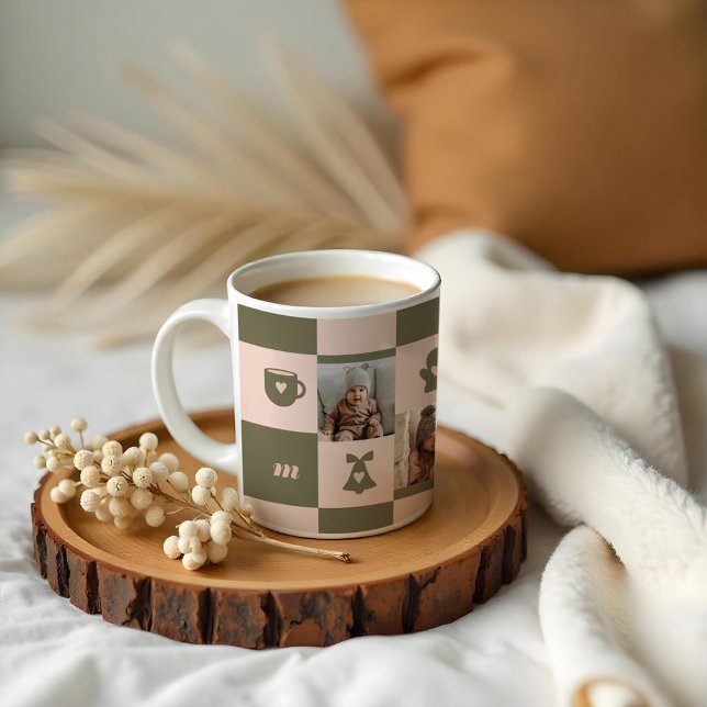 Caneca De Café Monograma Personalizado de Padrão Verificado Retro (Retro Chequered Pattern Custom Monogram Coffee Mug)