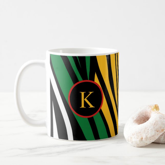 Caneca De Café Monograma Vermelho Amarelo Verde Amarelo Histórico (Com Donut)