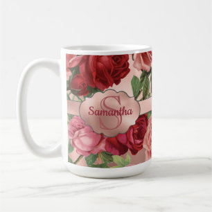 Caneca De Café Monogrammed floral dos rosas rosas vermelha