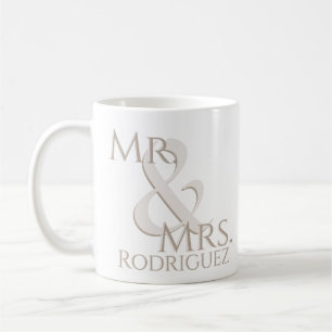 Caneca De Café Monogrammed Newlywing - Presente De Casamento