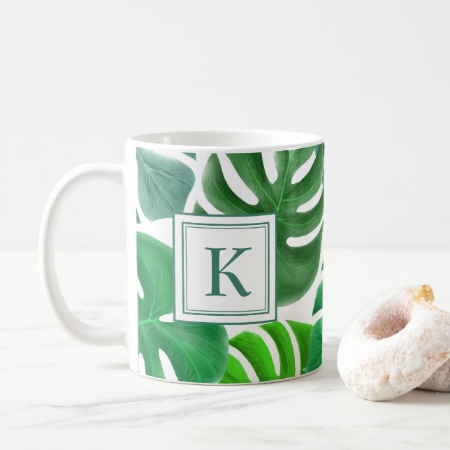 Caneca De Café Monstera Deliciosa Deixa Monograma de Padrão Selva (Com Donut)