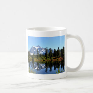 Caneca De Café Montagem Shuksan em um dia ensolarado