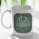 Caneca De Café Montanha Começa Casamento Verde Chalkboard<br><div class="desc">Salve o início da sua jornada junto com a nossa encantadora aventura de montanha começa o café verde. Abraçar o espírito da aventura e do amor com nossa caneca cativante, com um belo logotipo adornado com montanhas majestosas, palmeiras balançando, e um símbolo cardíaco, ao lado da elegante citação 'E assim...</div>