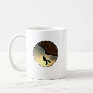 Caneca De Café Montanha subindo no pôr do sol