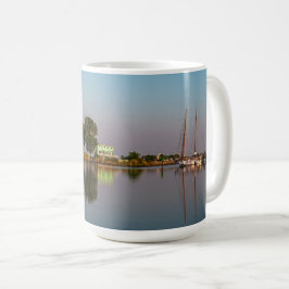 Caneca De Café Moonrise no porto de Dogwood: 11 oz ou 15 oz