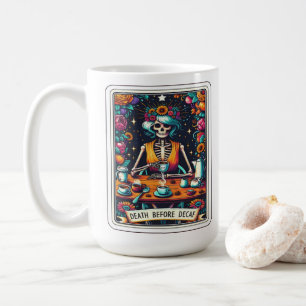 Caneca De Café Morte Antes Da Recolha Do Cartão Tarot Decaf