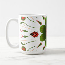 Mug com design de ladybug, vermelho e verde em bra
