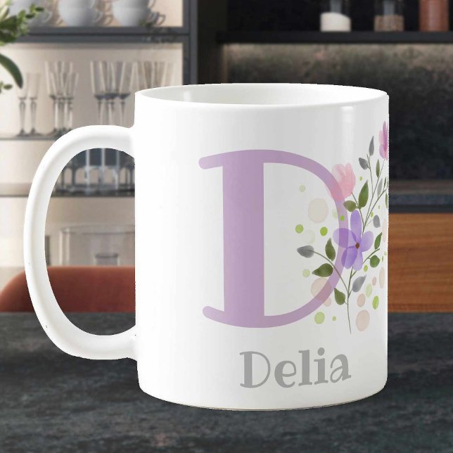 Caneca De Café Mug Floral Personalizado de Café com o Nome Delia. (Criador carregado)