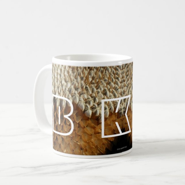 Caneca De Café Mug - Sementes de Girassol com Iniciais (Frente Esquerda)