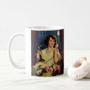 Caneca De Café Mulher Antiga Falando ao Telefone Flores de Rosa