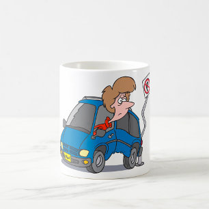 Caneca De Café Mulher Em Acidente
