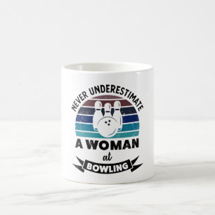 Caneca De Café Mulher na Boliche Engraçada Mães de presentes