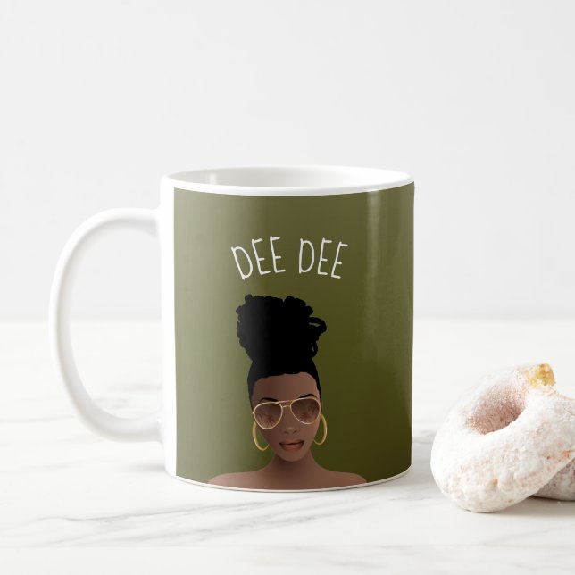 Caneca De Café Mulher Negra, Matilhas Douradas e Arma Alta, Verde (Com Donut)