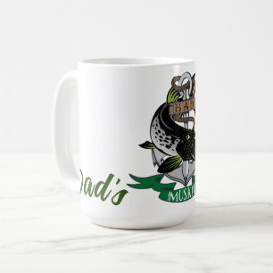 Caneca De Café Muskie Mau Envolvido Em Torno Da Ancoragem Do Barc