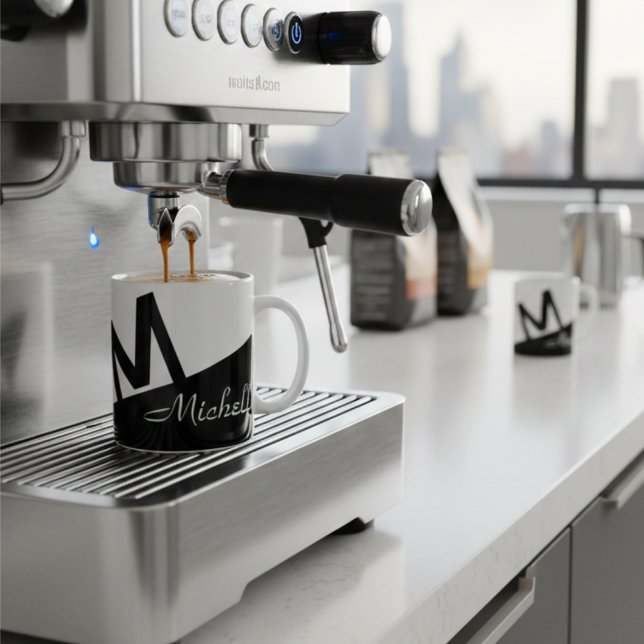 Caneca De Café na moda preto e branco monograma (Criador carregado)