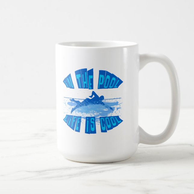 CANECA DE CAFÉ NA PISCINA, A VIDA É LEGAL (Direita)