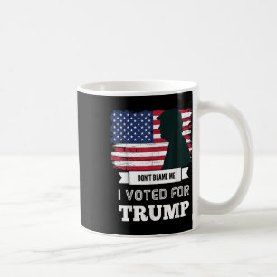 Caneca De Café Não Me Culpe, Votei A Favor Do Trump Afastado.