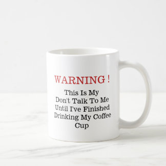 Caneca De Café Não perturbe um bebedor de café - Mug-A-Tude