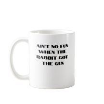 Não se diverte quando o coelho pegou a arma