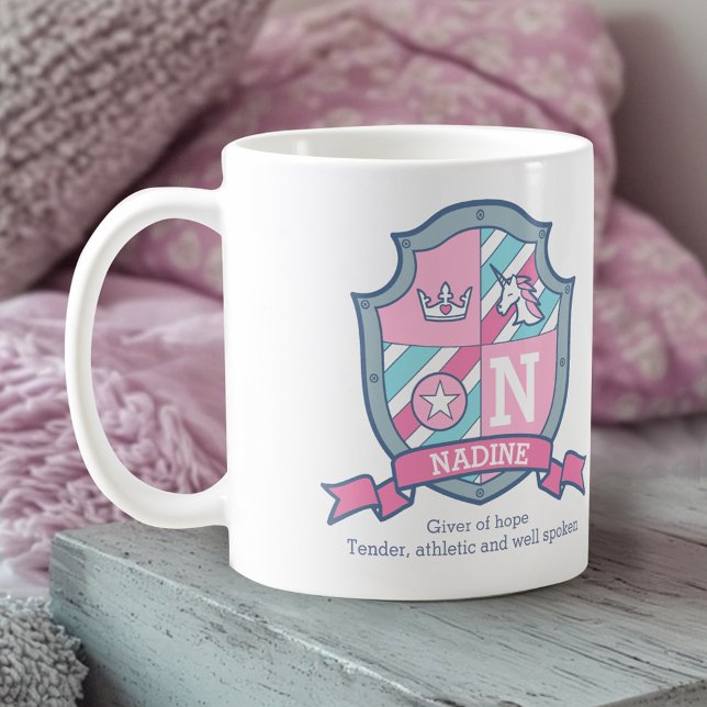 Caneca De Café Nardine princess crest pink aqua blue name meaning (Criador carregado)