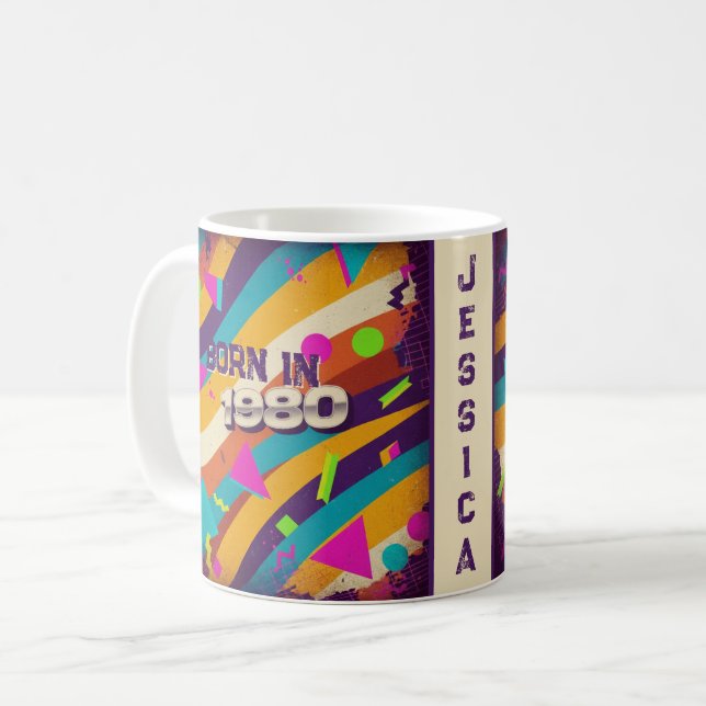Caneca De Café Nascer em 1980 Mug Personalizado - Geométrico Neon (Frente Esquerda)