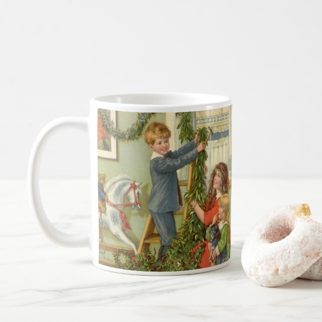 Caneca De Café Natal Antigo, Crianças Vitorianas Decorando (Com Donut)