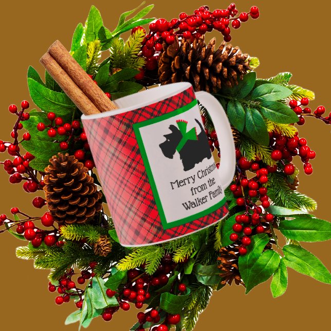 Caneca De Café Natal de Cachorro Negro Personalizado (Criador carregado)