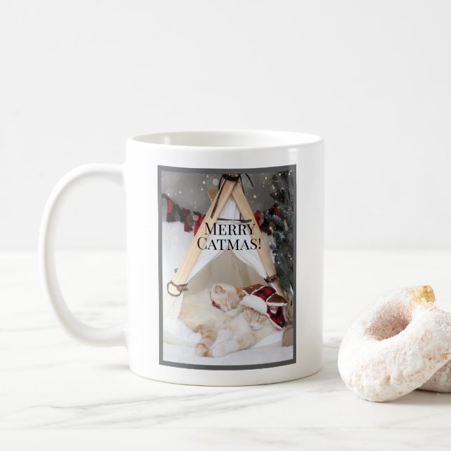 Caneca De Café Natal de Gatinhos Brancos e Bonitos (Com Donut)