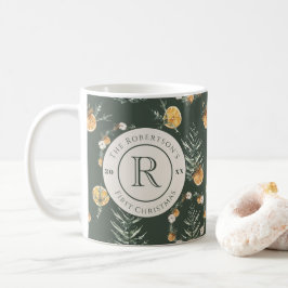 Caneca De Café Natal encantador: Monograma recém-casado