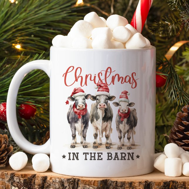 Caneca De Café Natal nas vacas russas do Barn em Santa Hats (Criador carregado)