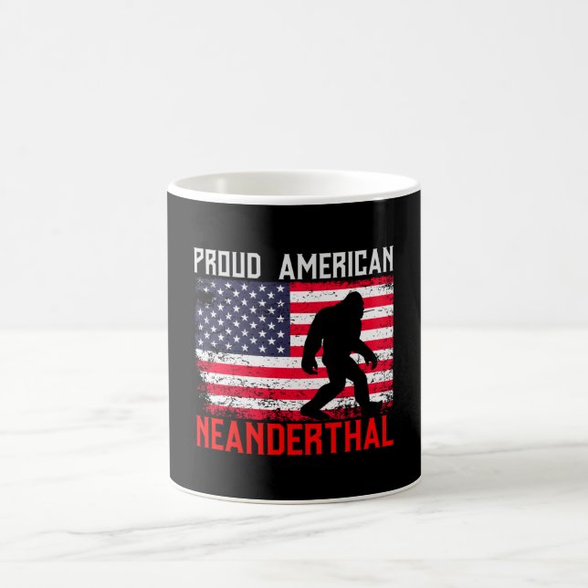 Caneca De Café Neandertal Americano Orgulhoso | Pavilhão EUA e Pé (Centro)