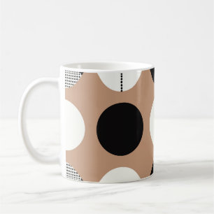 Caneca De Café Negra, círculos brancos, fundo castanho.