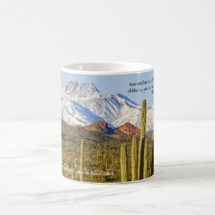 Caneca De Café Neve Captada em Quatro Picos Montanha Saguaro Cact