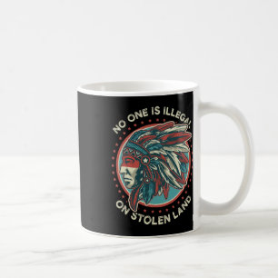 Caneca De Café Ninguém É Ilegal Em Terra Roubada