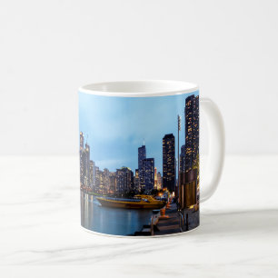 Caneca De Café Noite No Cais Do Marinho