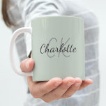 Caneca De Café Nome das iniciais do monograma verde-poeirento<br><div class="desc">Um fundo verde empoeirado de cor. Personalize e adicione seu primeiro nome e iniciais de monograma.</div>