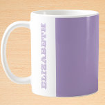 Caneca De Café Nome de Bloco Roxo Moderno Personalizado<br><div class="desc">Faça seu café matinal exclusivamente seu com este design de caneca moderno e personalizável. Apresentando um design de divisão limpo com um painel de blocos de cor em negrito em um lado e seu nome personalizado exibido verticalmente em uma forma correspondente. A estética minimalista permite combinações de cores versáteis para...</div>