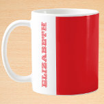 Caneca De Café Nome de Bloco Vermelho Moderno Personalizado<br><div class="desc">Faça seu café matinal exclusivamente seu com este design de caneca moderno e personalizável. Apresentando um design de divisão limpo com um painel de blocos de cor em negrito em um lado e seu nome personalizado exibido verticalmente em uma forma correspondente. A estética minimalista permite combinações de cores versáteis para...</div>