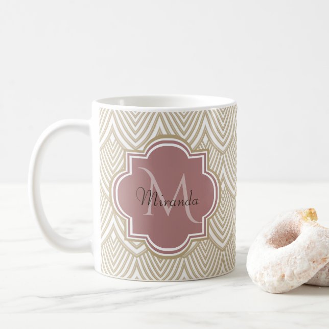 Caneca De Café Nome do Monograma do Mauve Scallops Archado de na  (Com Donut)