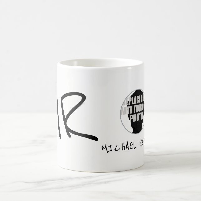 Caneca De Café nome e iniciais manuscritos com fotografia b/w (Centro)