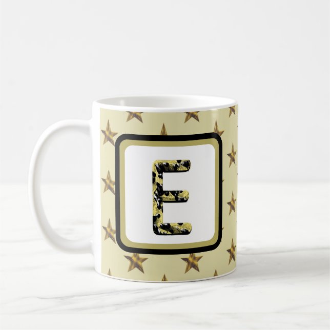 Caneca De Café Nome Elegante Dourado do Monograma em Estrela Inic (Esquerda)