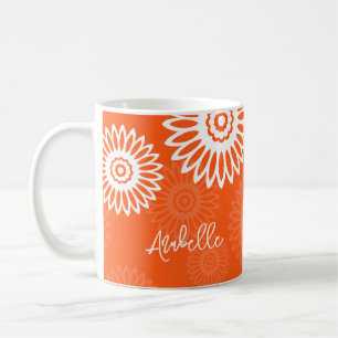 Caneca De Café Nome floral da margarina laranja minimalista
