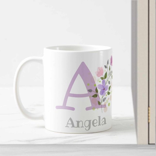 Caneca De Café Nome inicial de adição Angela com Flores (Criador carregado)